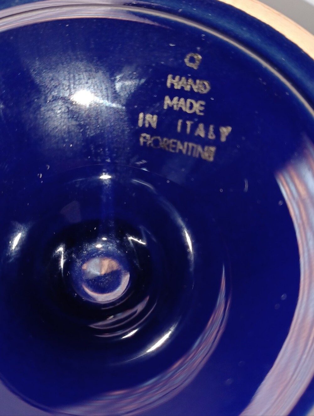 Vintage Hand Made Florentine Italy Blue Classical Vase with White Cameo Motif - Picture 7 of 16